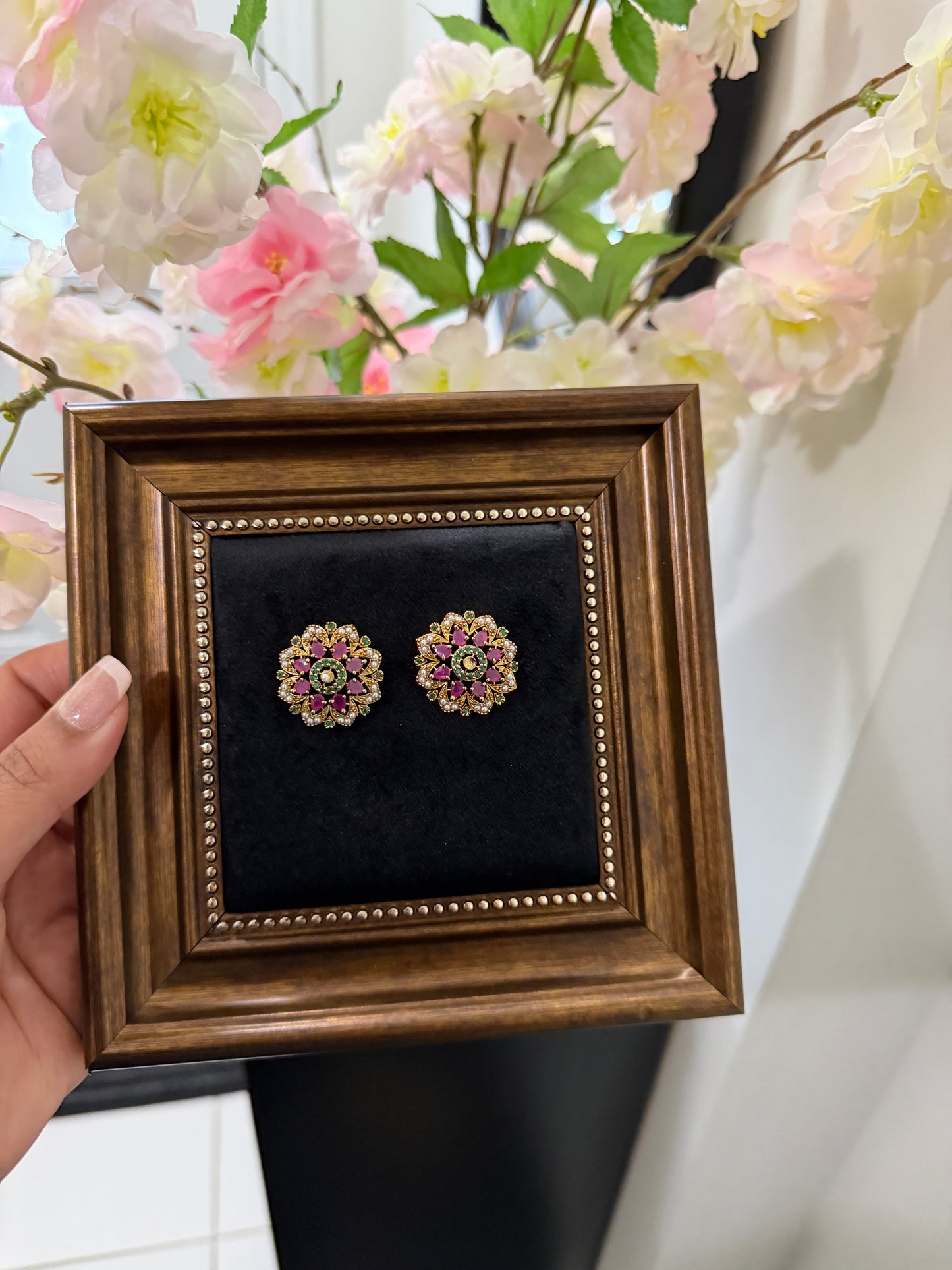 Sonika Jadau Studs