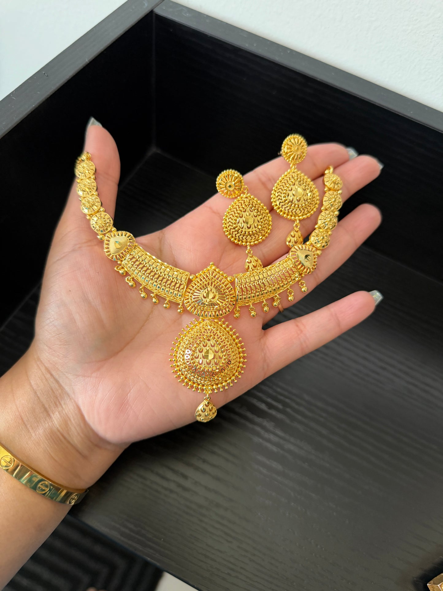 Arohi Premium Forming Gold Set