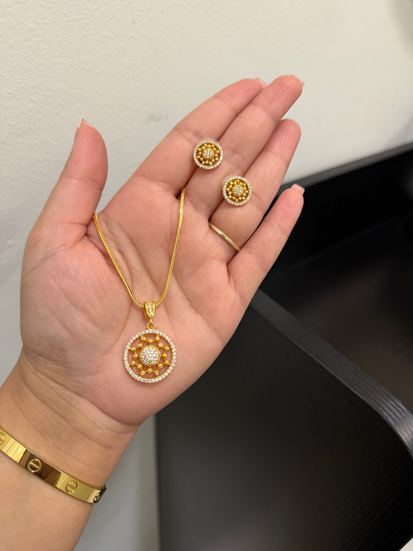 Leena Gold Plated Pendant Set