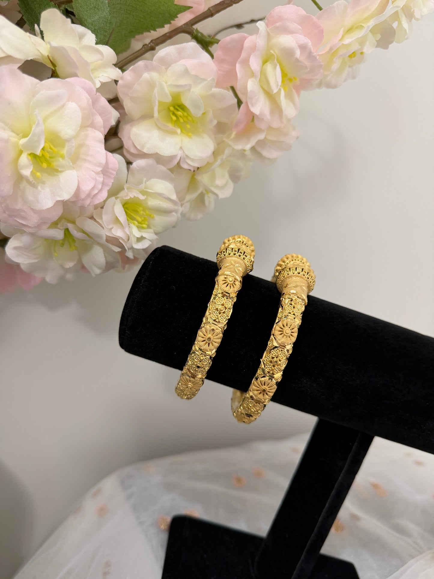 Ranbir Gold Forming Bangles