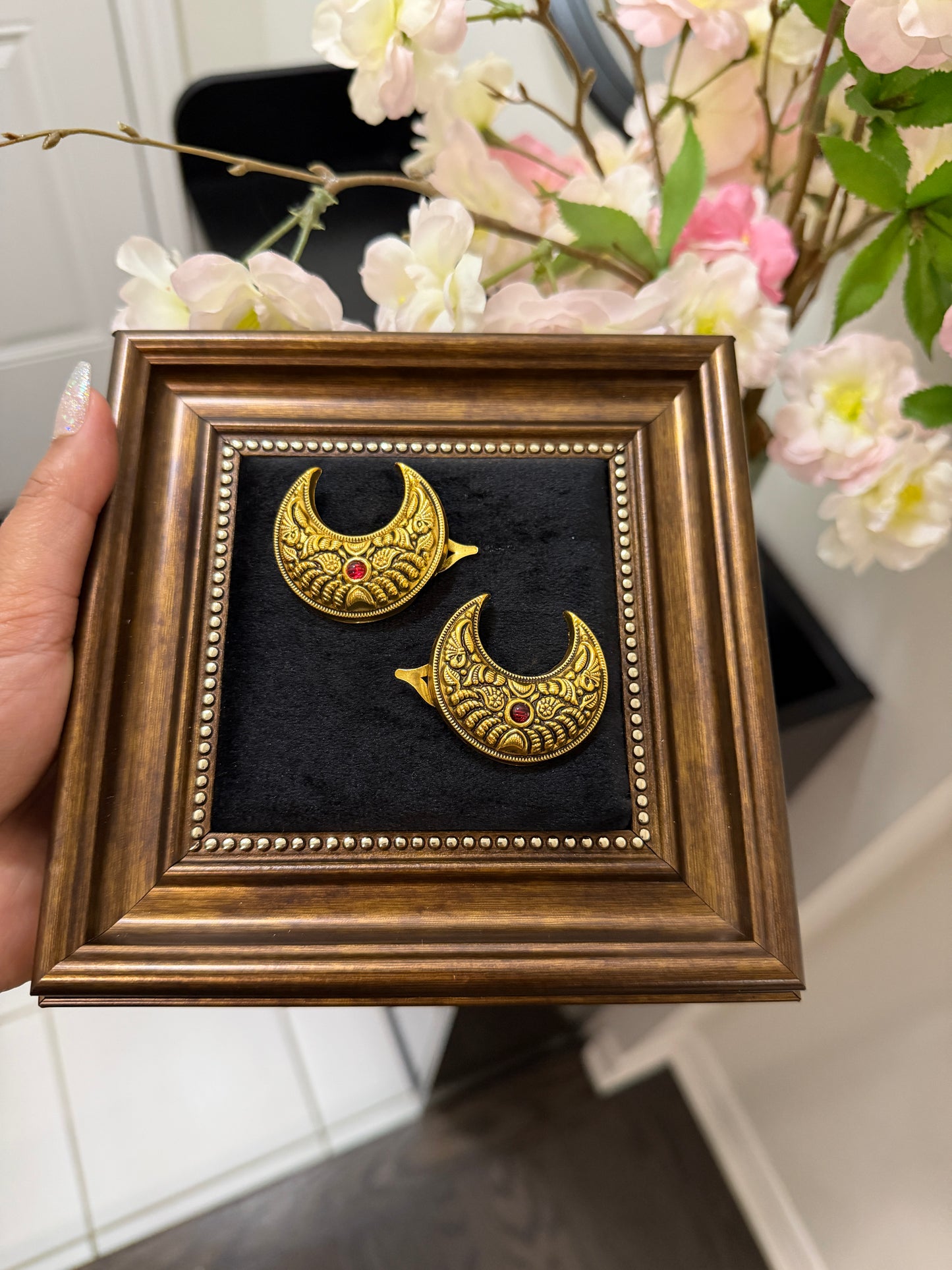 Raman Real Look Moon Hair Clips (Pair)