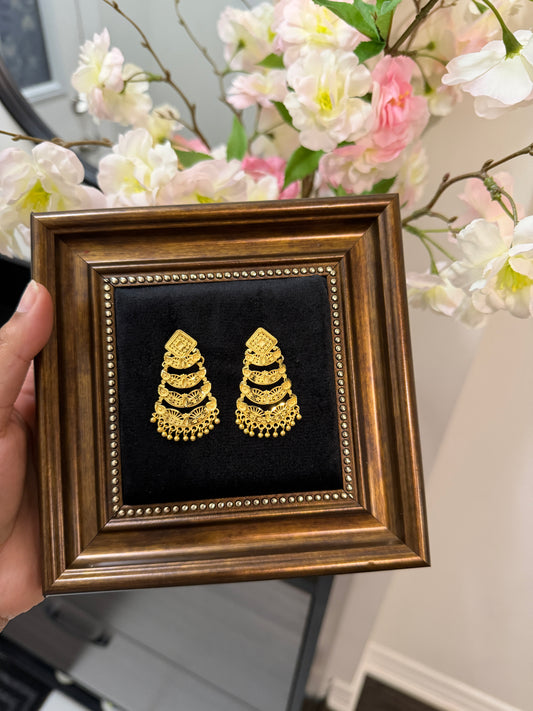 Daljit Gold Forming Earrings