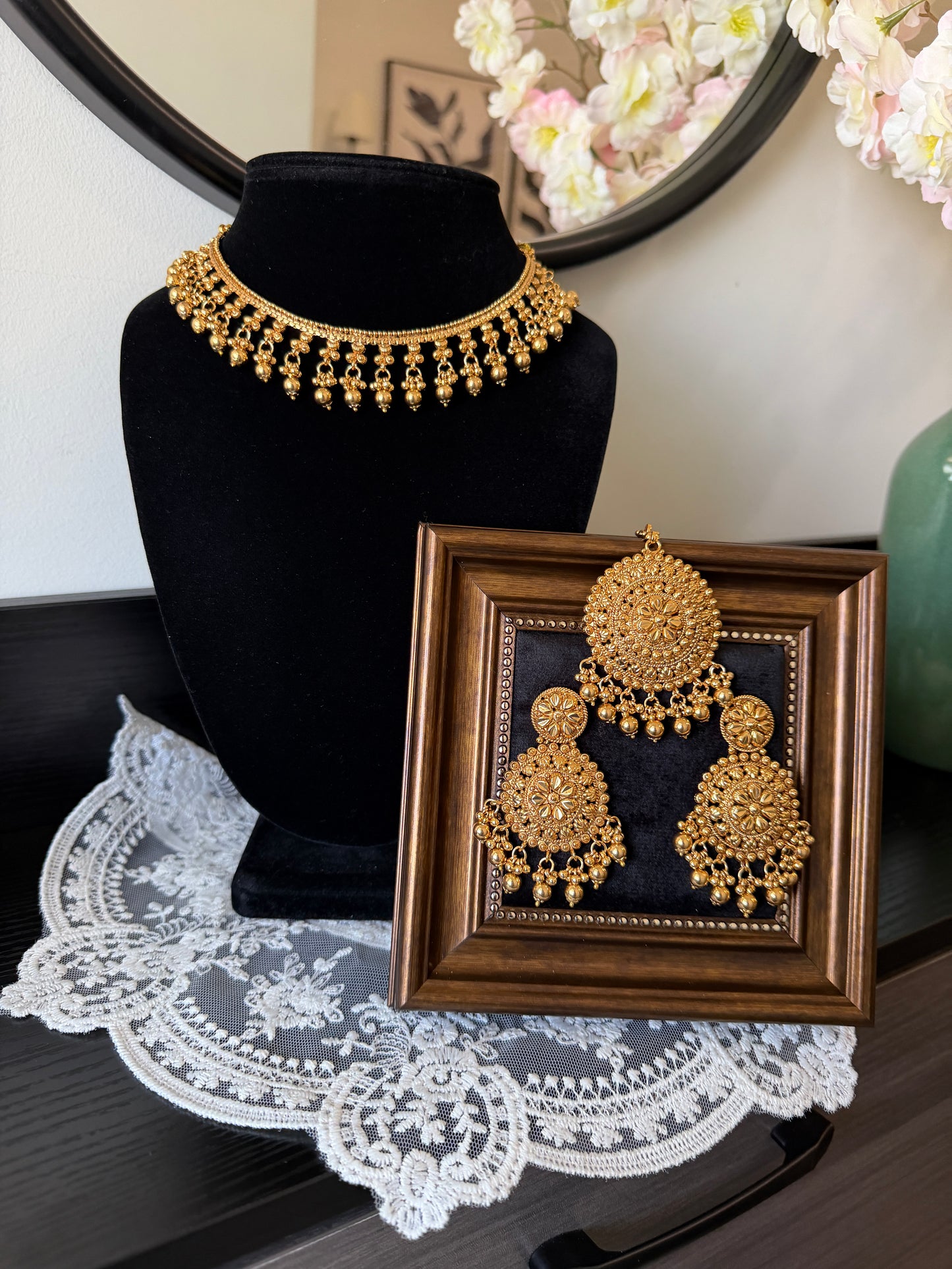 Gurasees Antique Plated Set