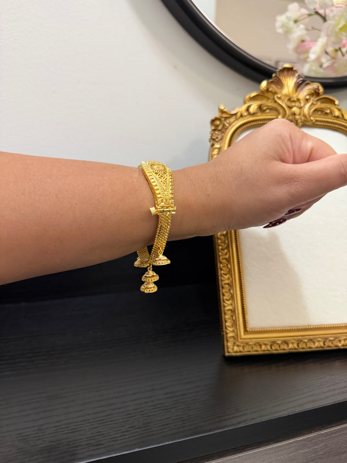 Navneet Gold Forming Bangle (1)