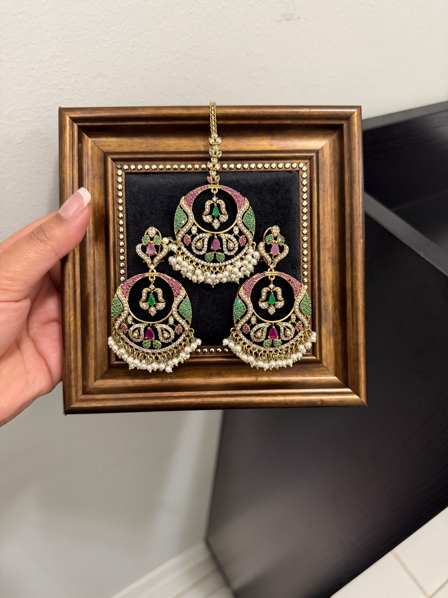 Aleena Statement Jadau Earrings Tikka Set