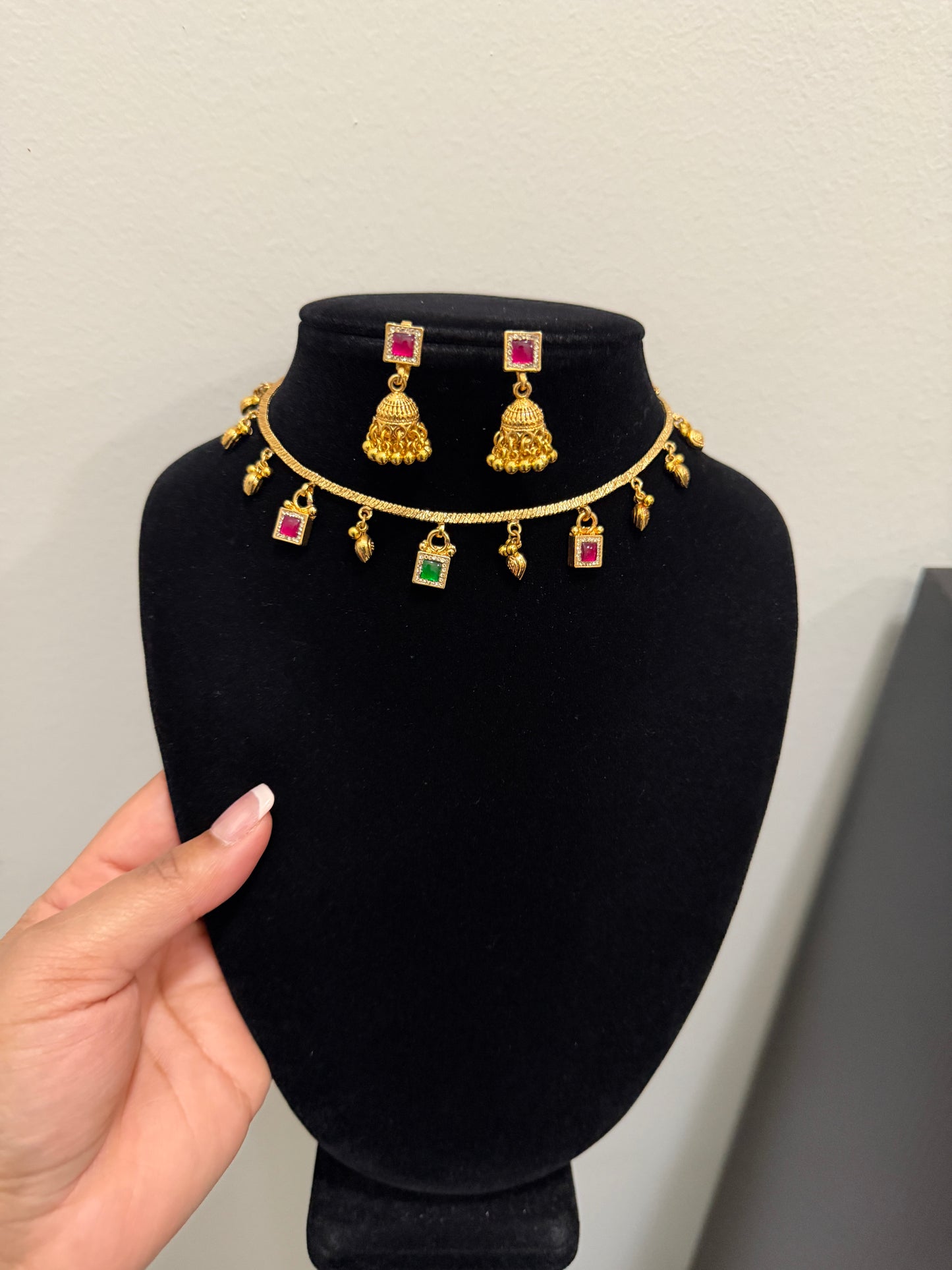 Taman Heritage Single Line Set (Ruby and Green)