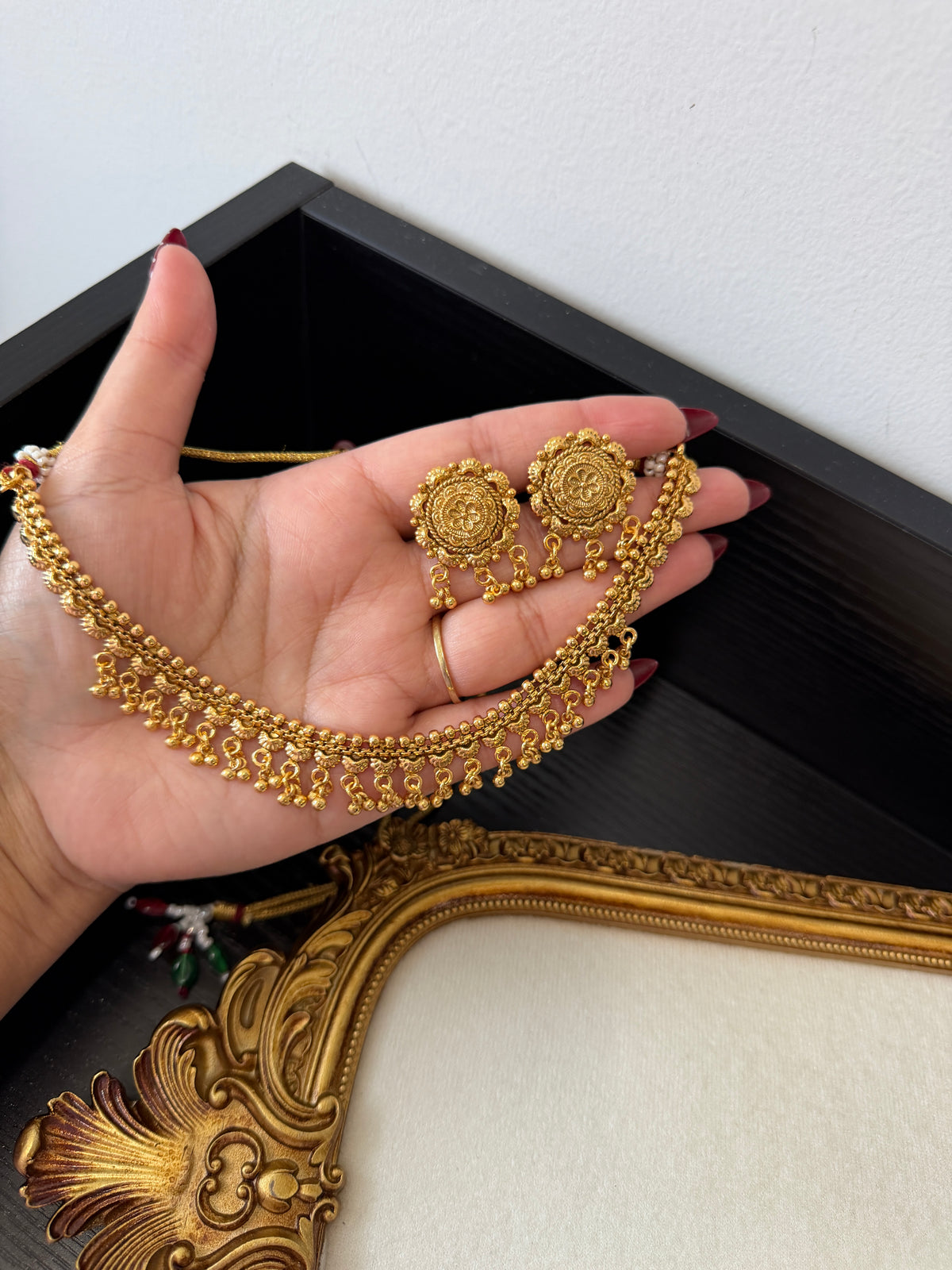 Manat Antique Plated Set