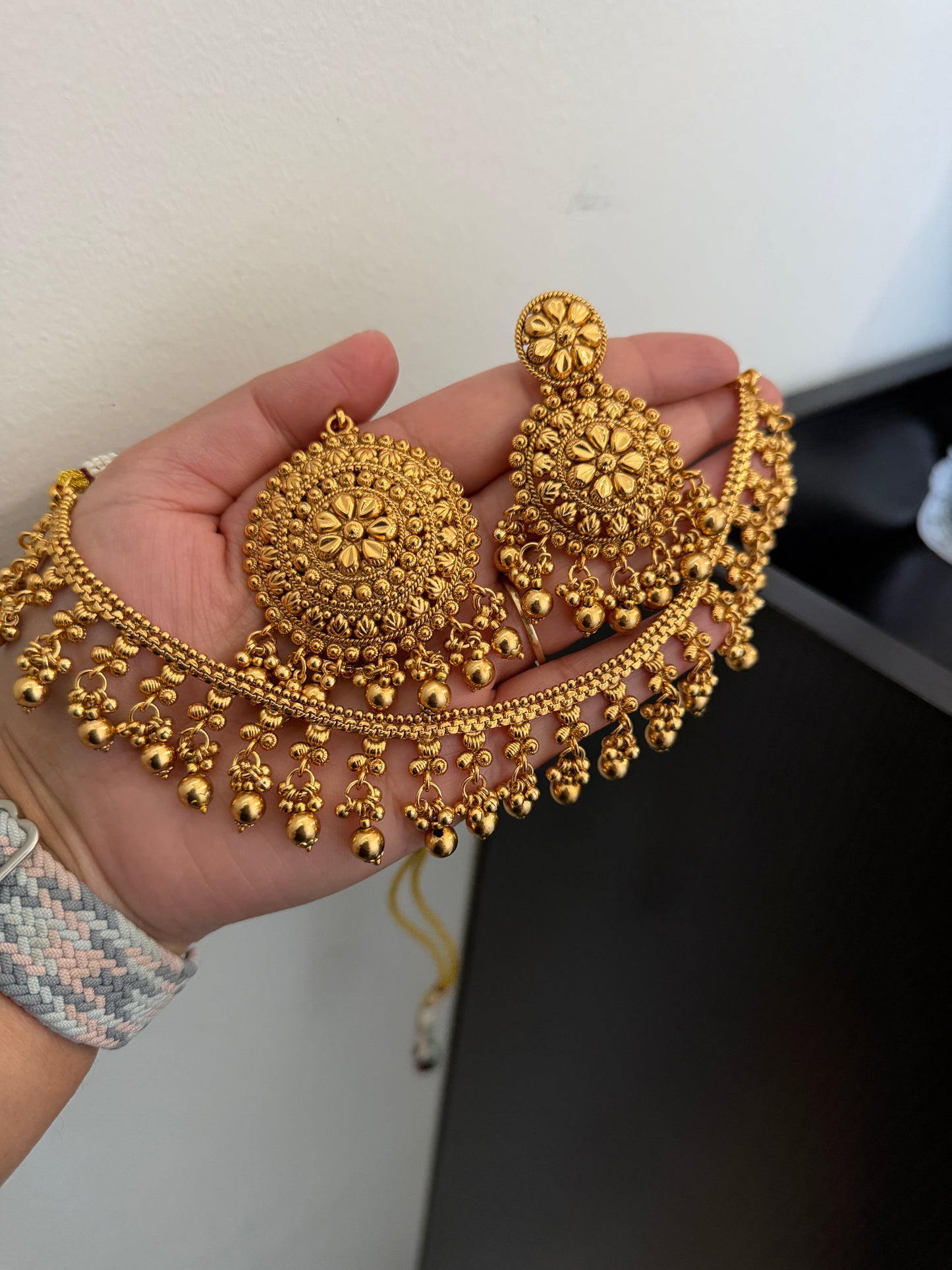 Gurasees Antique Plated Set