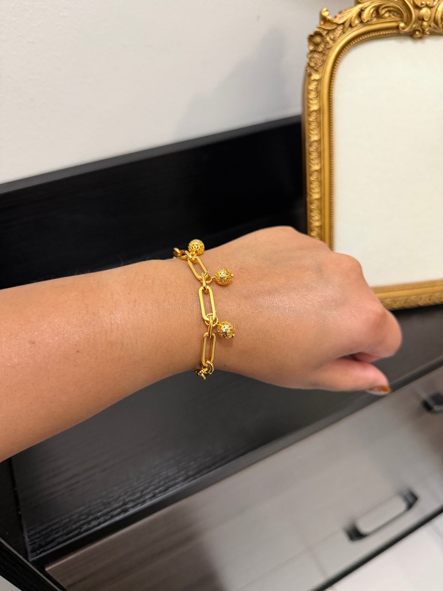 Harnaaz Real Look Bracelet