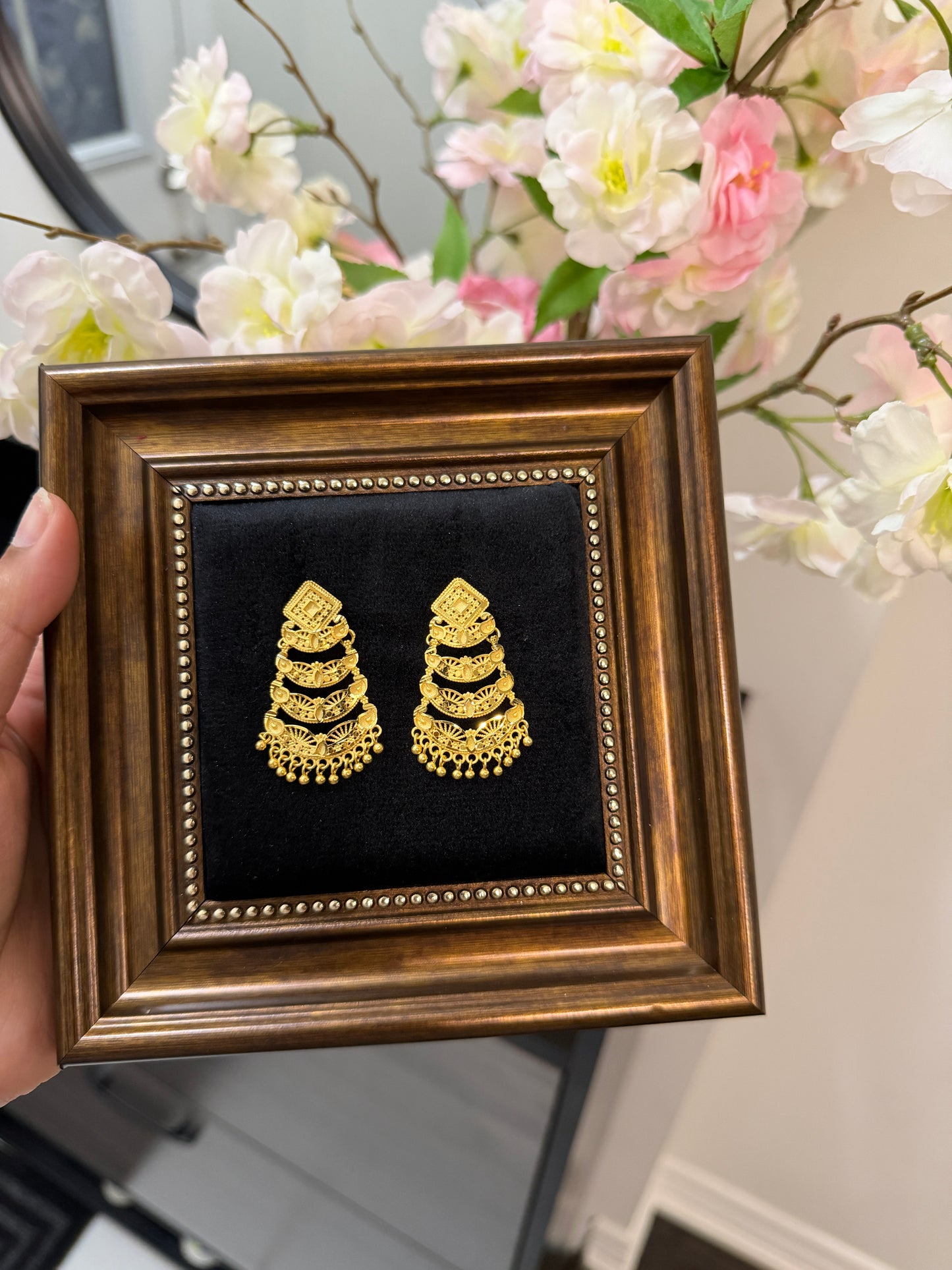 Daljit Gold Forming Earrings