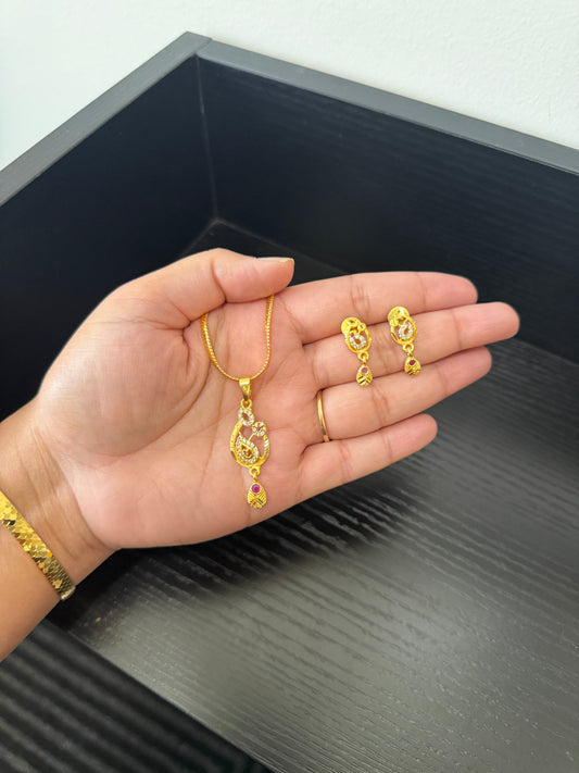 Heera Real Look Pendant Set