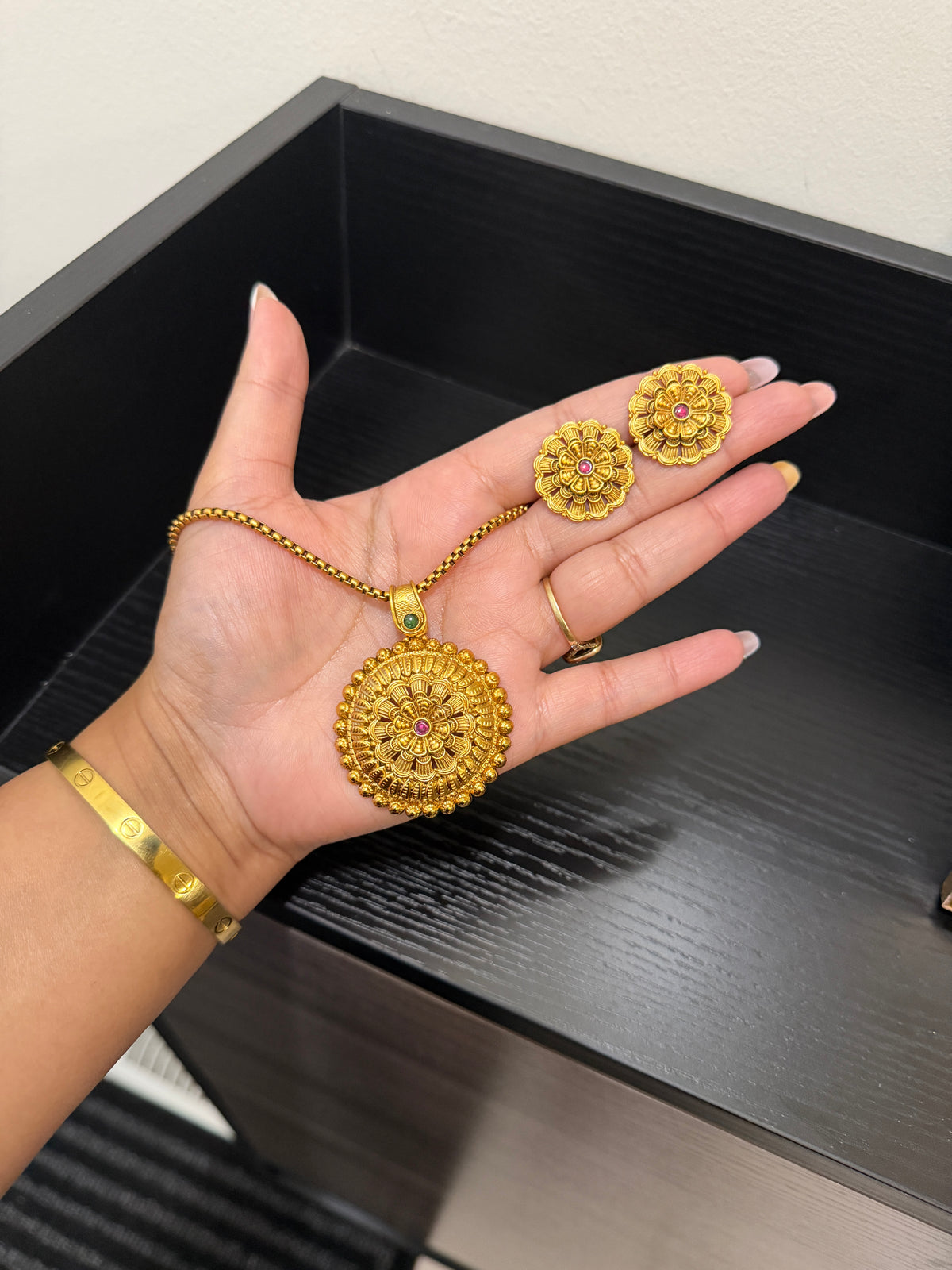Sonika Micro Gold Plated Pendant Set