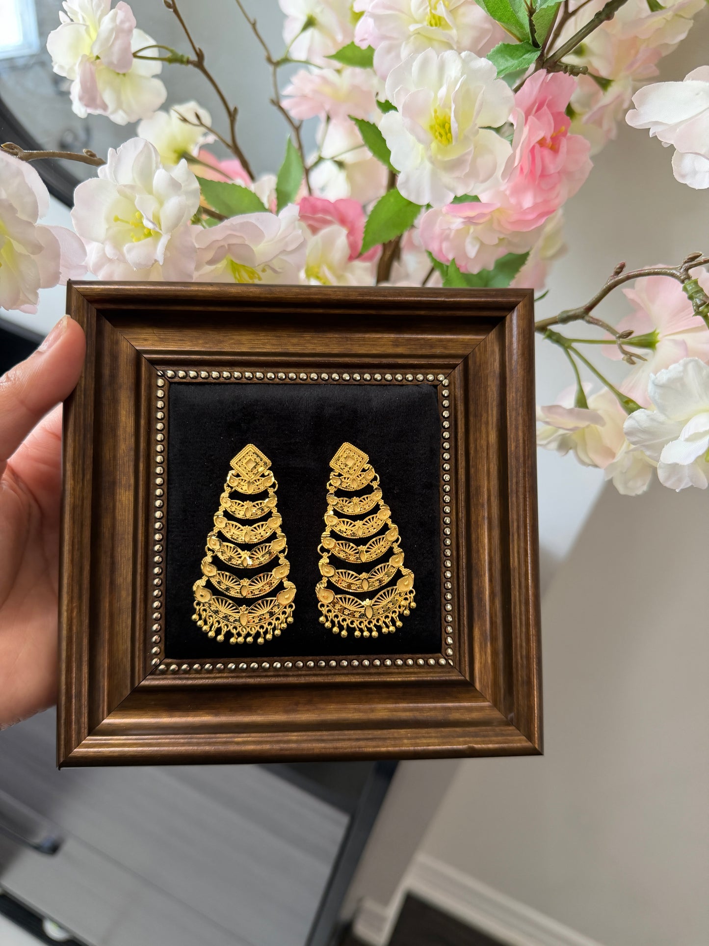 Sukhman Gold Forming Earrings