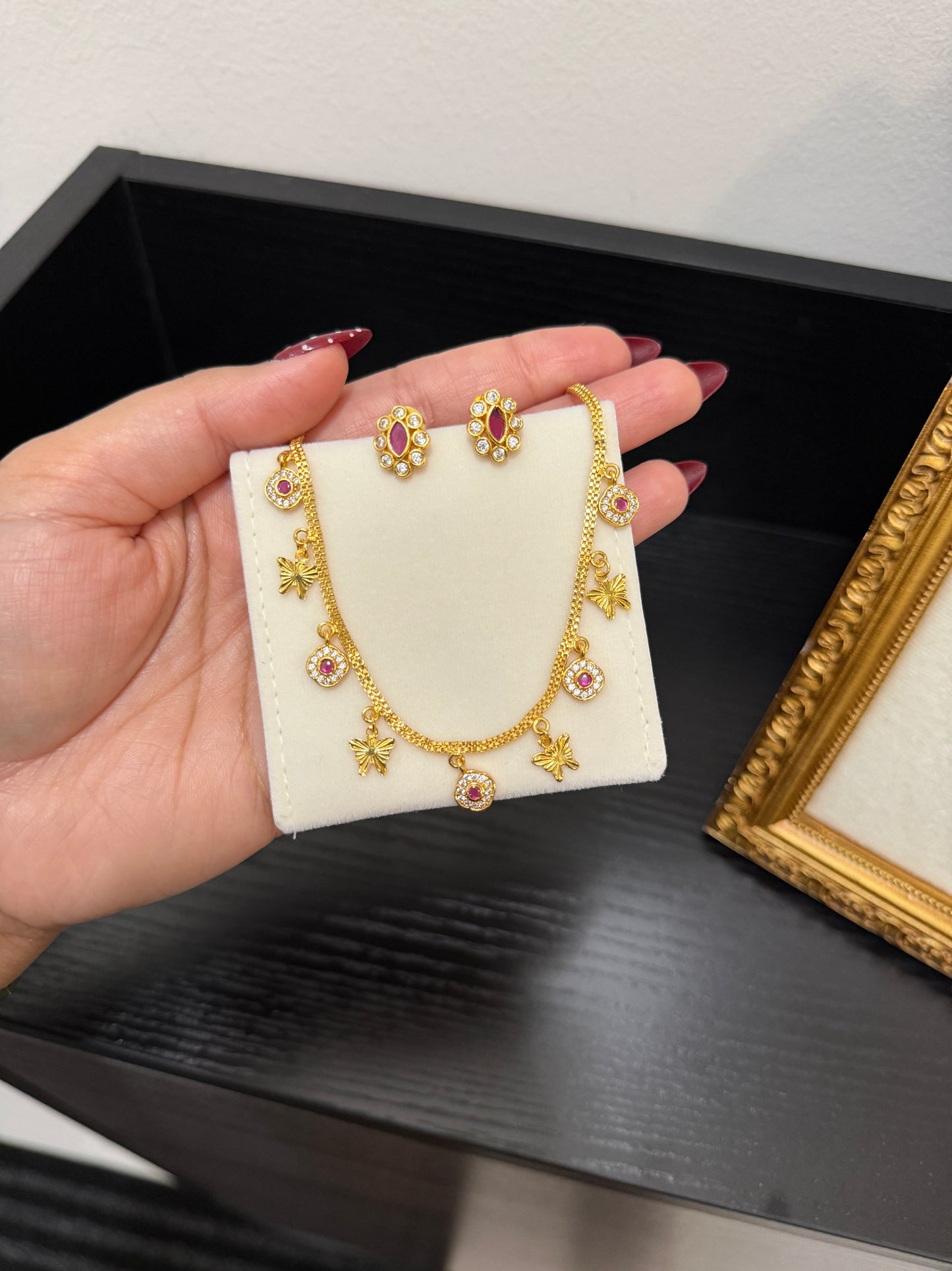 Gunjan Premium Chain Set