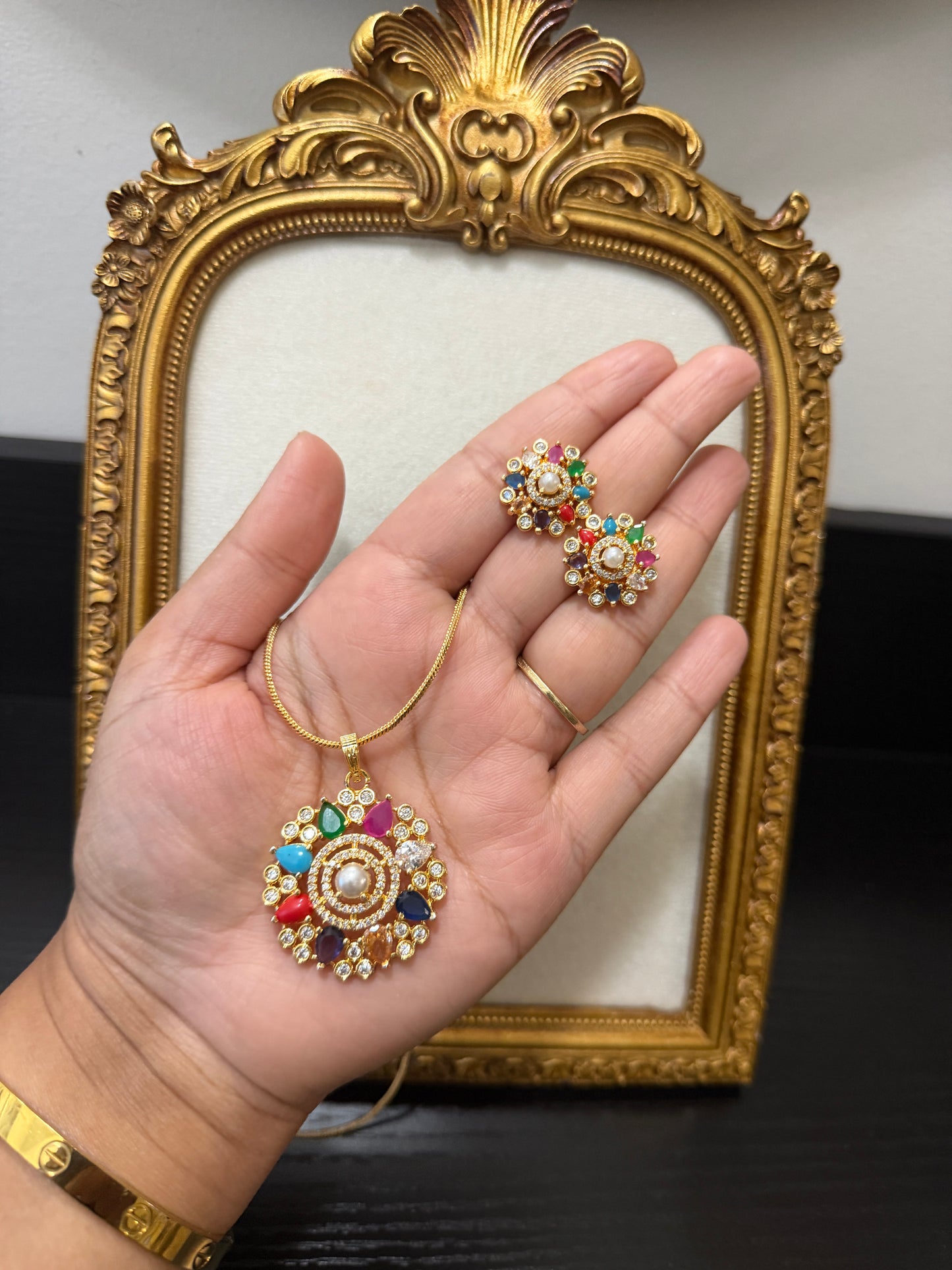 Mona Gold Plated Pendant Set