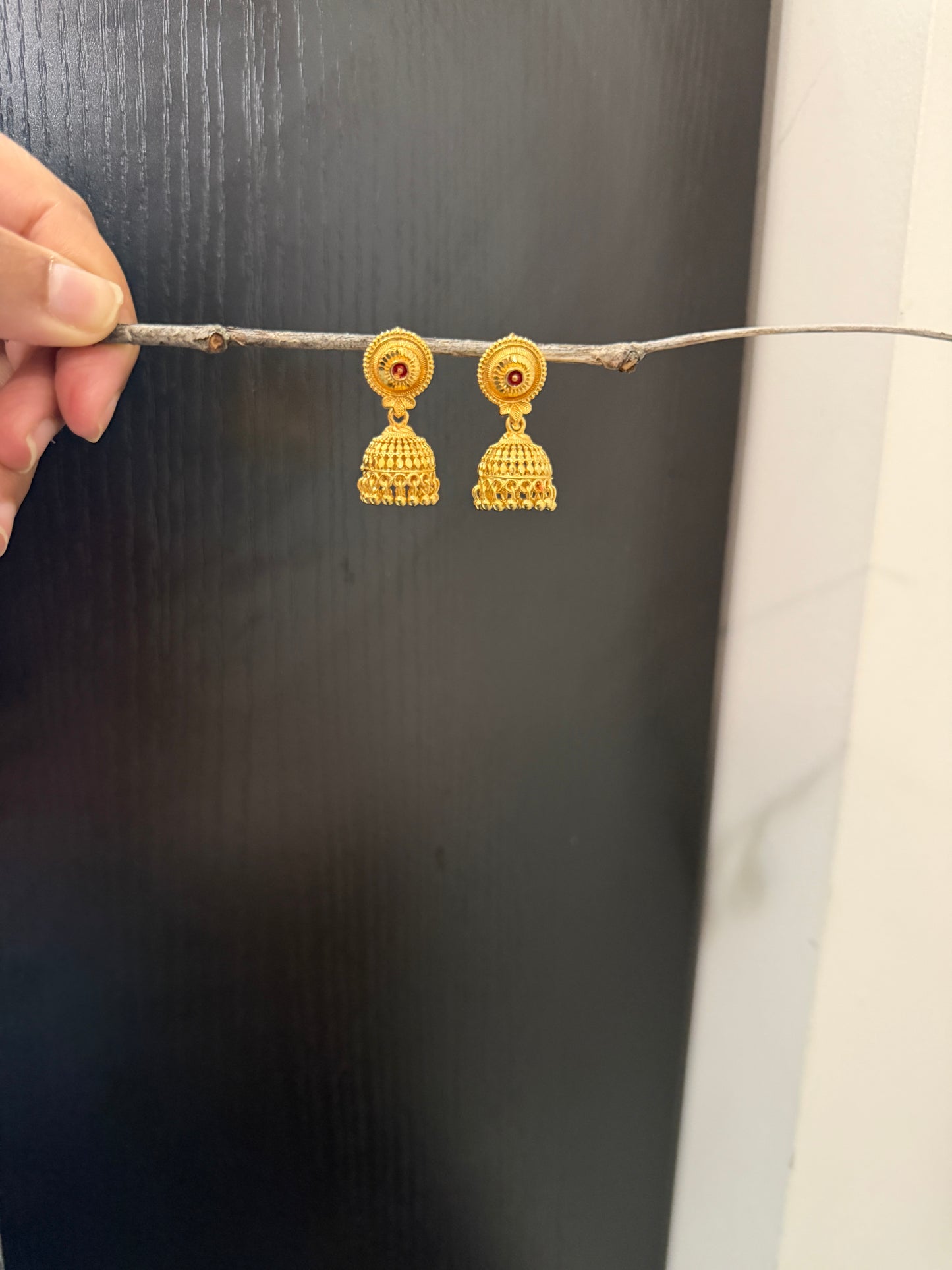 Pia Gold Look Jhumki