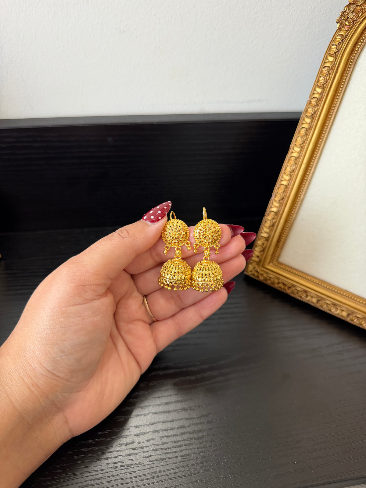 Japneet Gold Look Jhumki