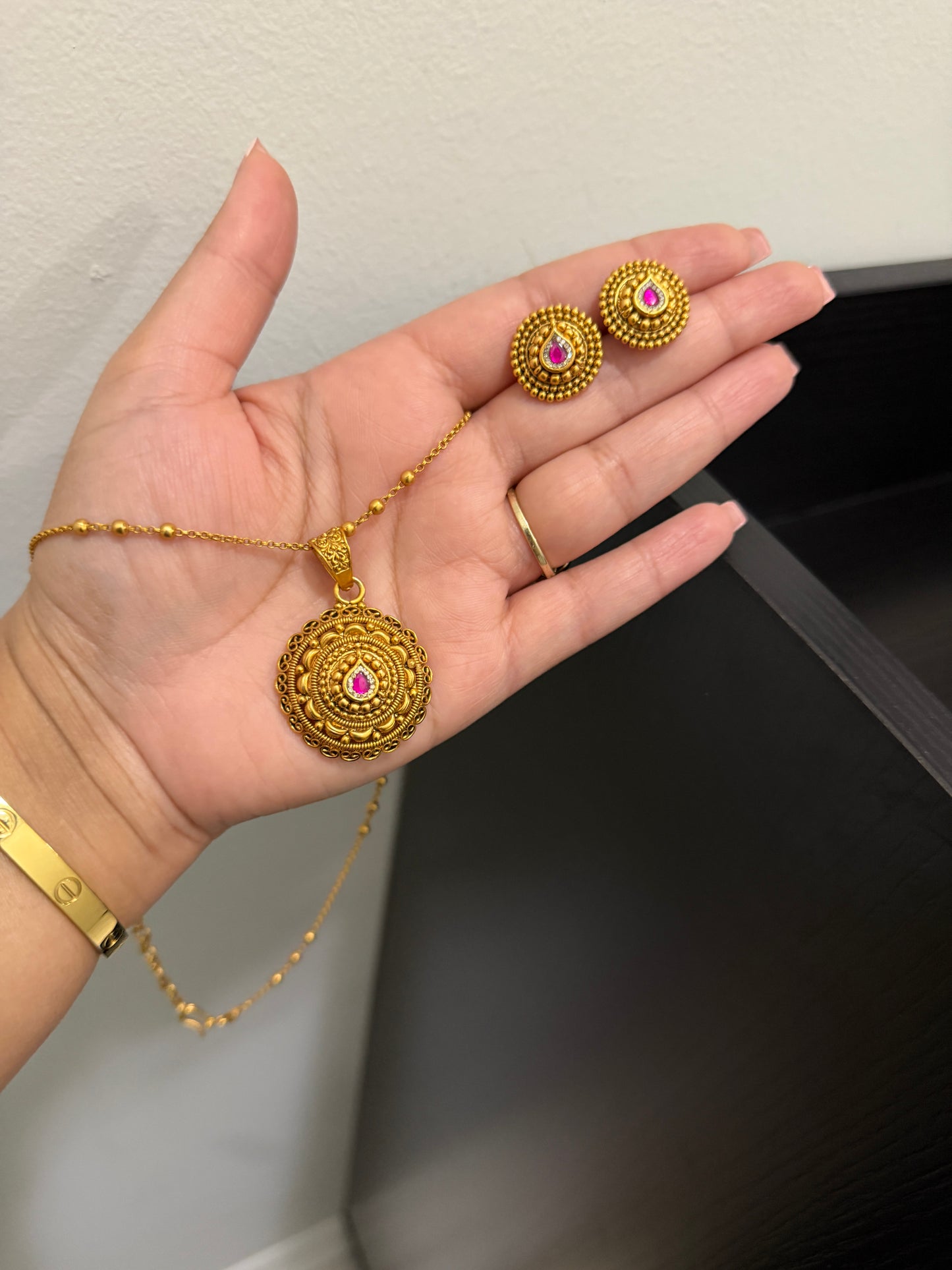 Dimple Micro Gold Plated Pendant Set