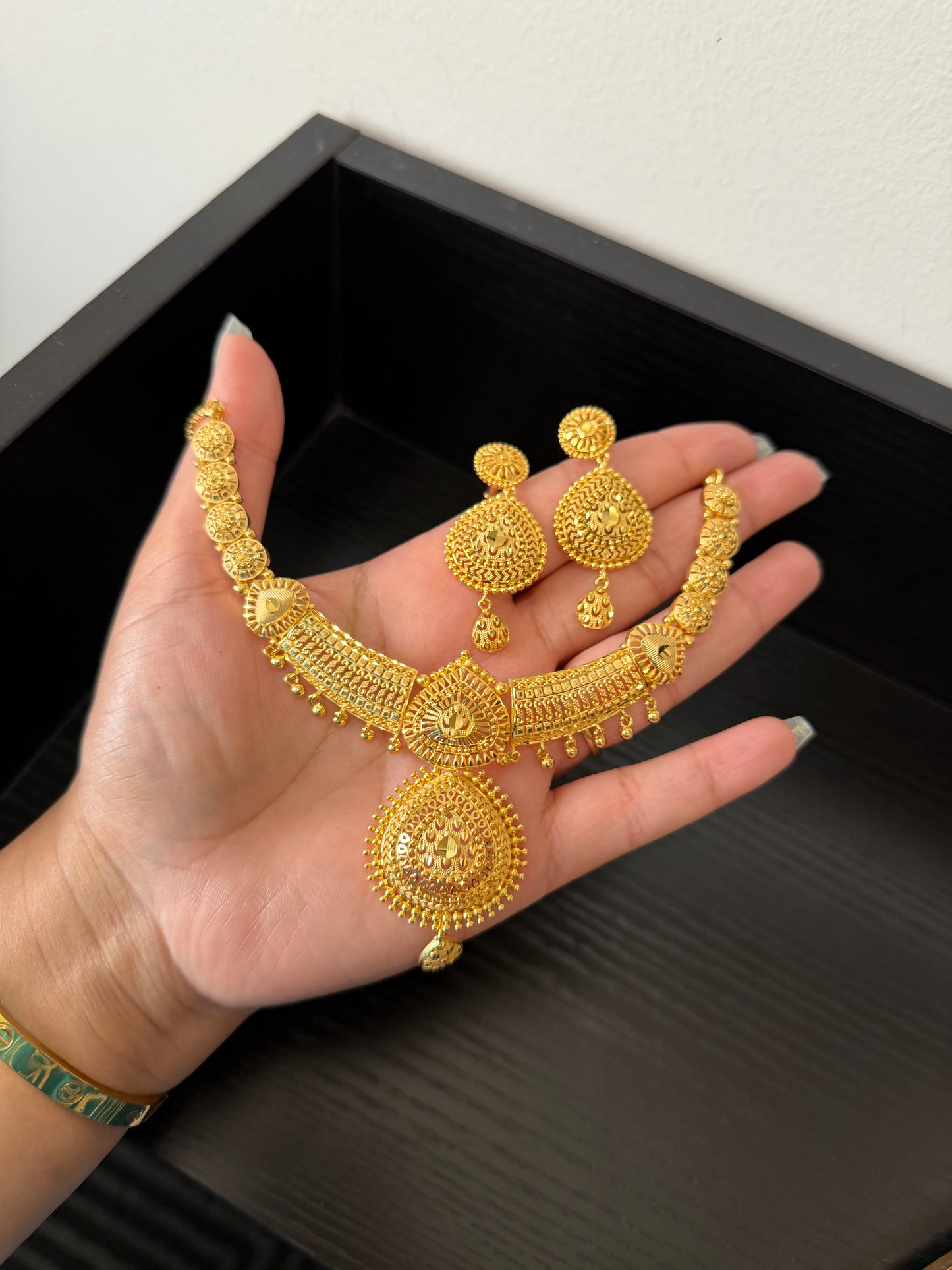Arohi Premium Forming Gold Set