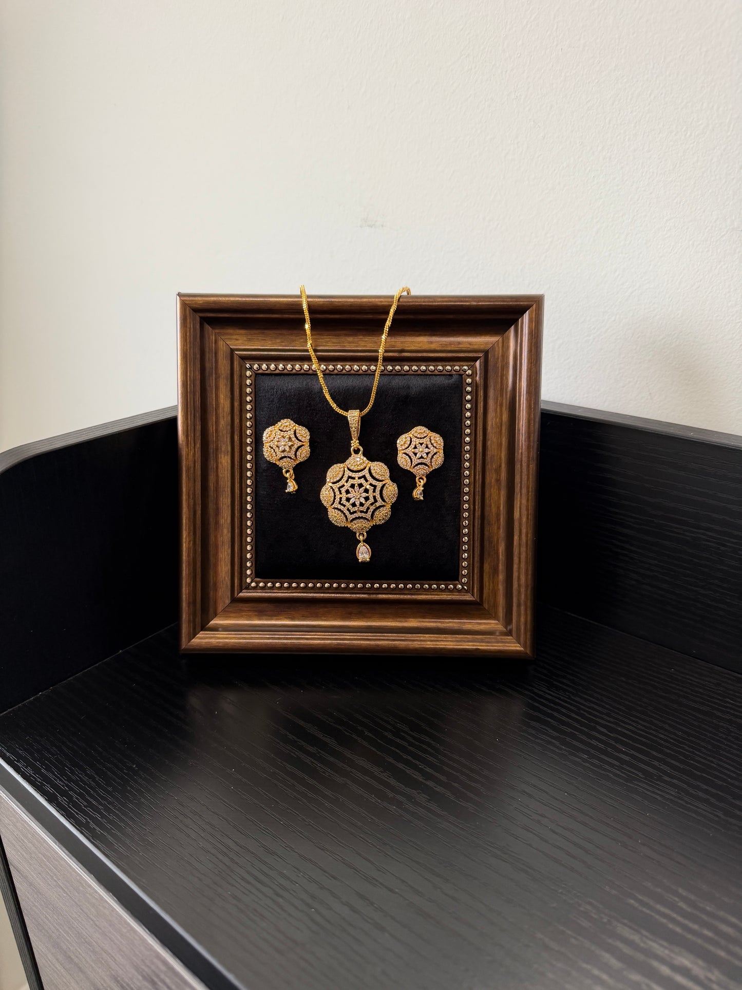 Harman Gold Plated Pendant Set