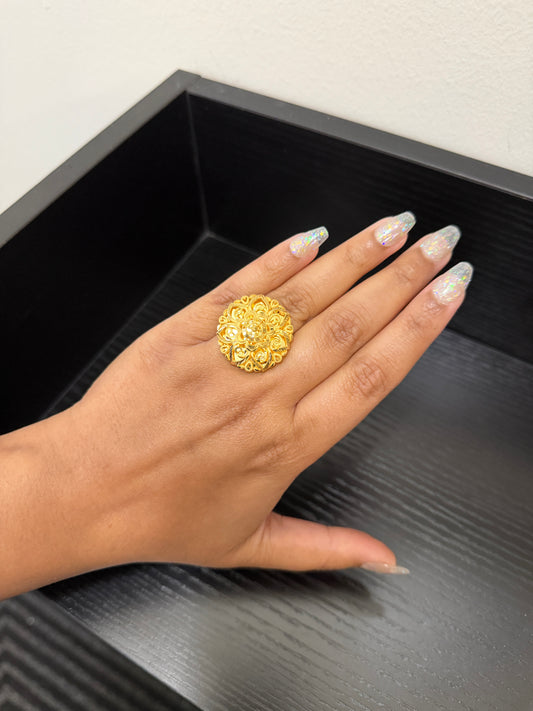 Manpriya Forming Gold Ring