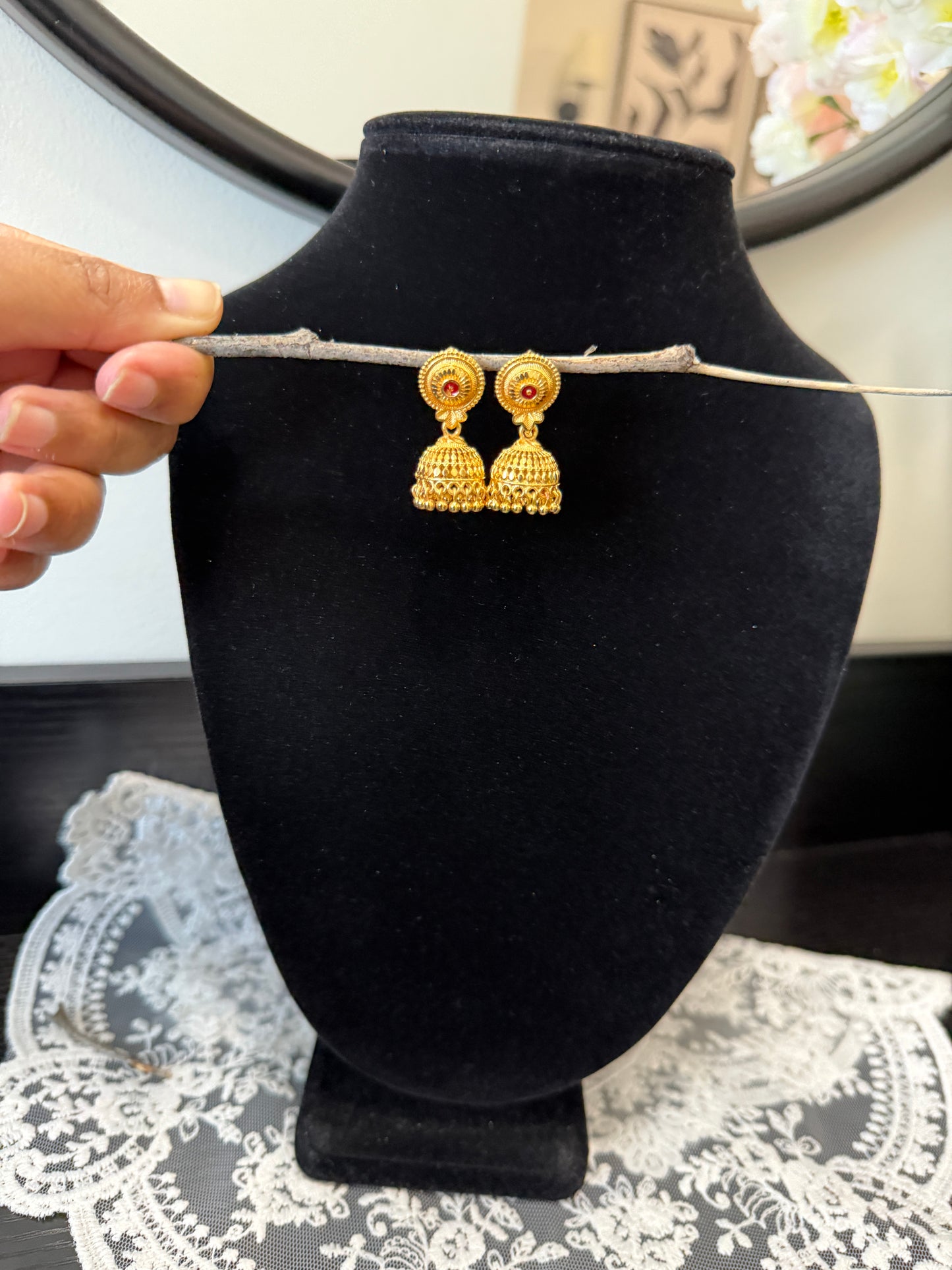 Pia Gold Look Jhumki