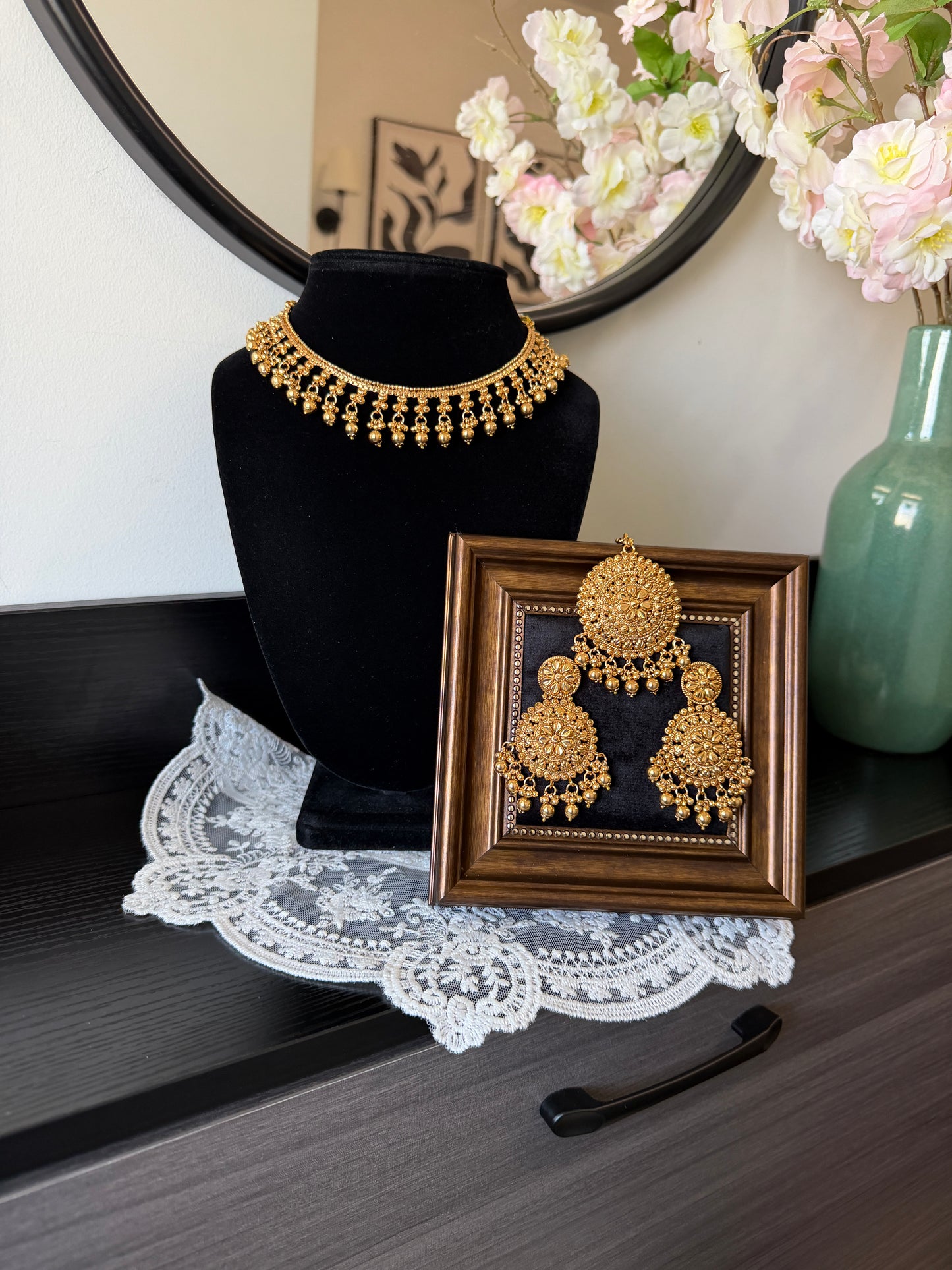 Gurasees Antique Plated Set