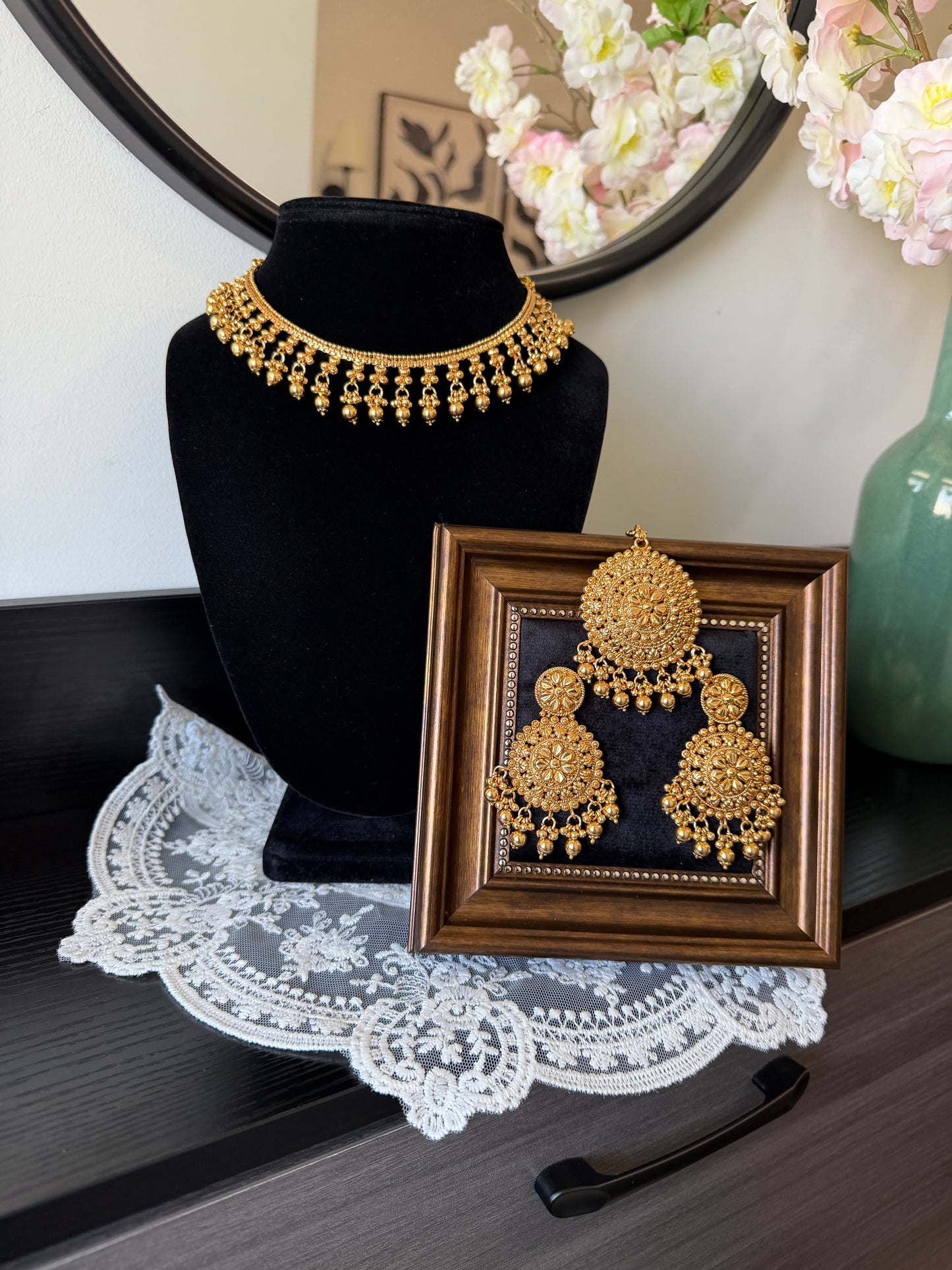 Gurasees Antique Plated Set