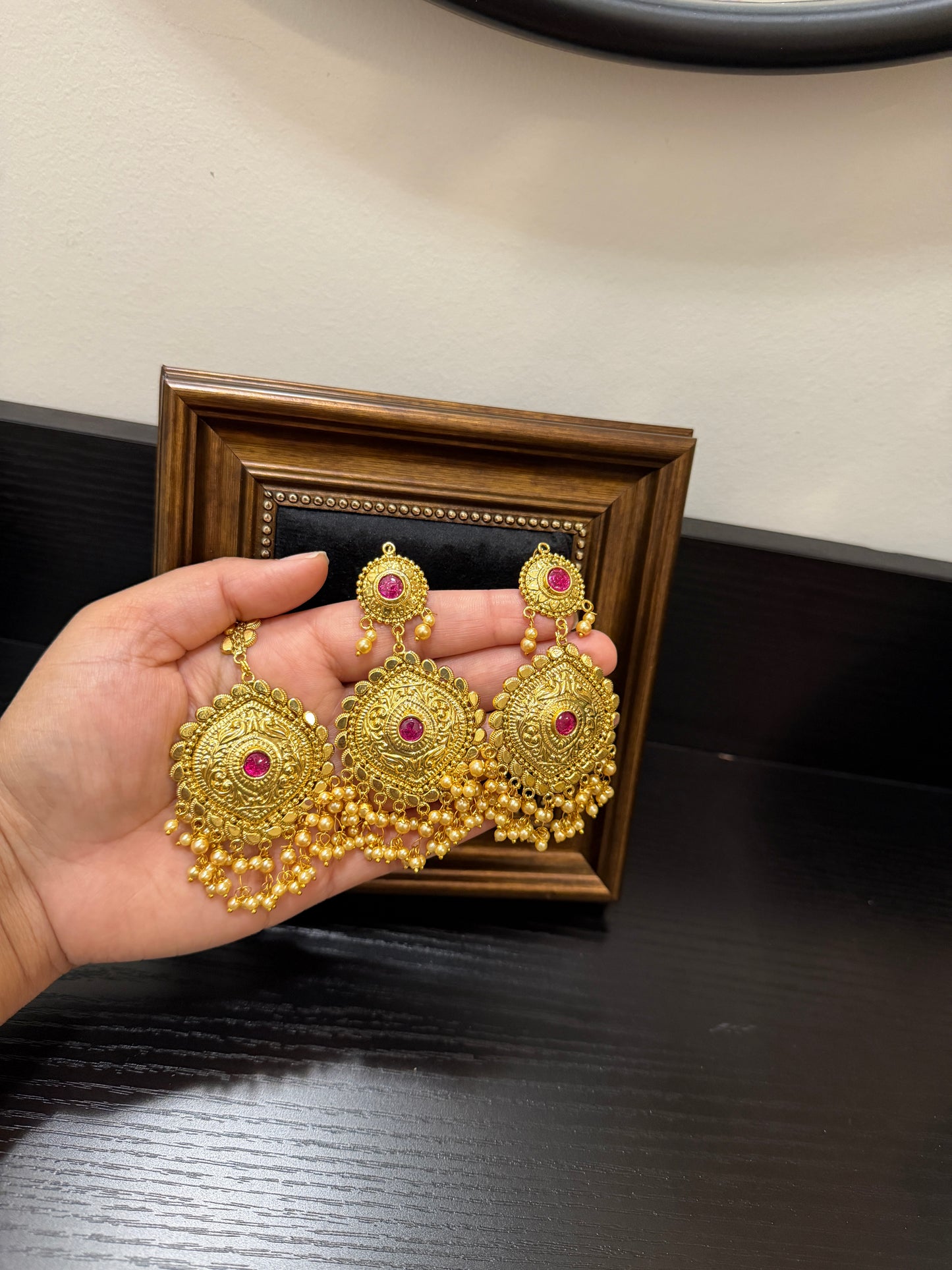Manvir Real Look Earrings Tikka Set (Ruby& Gold)