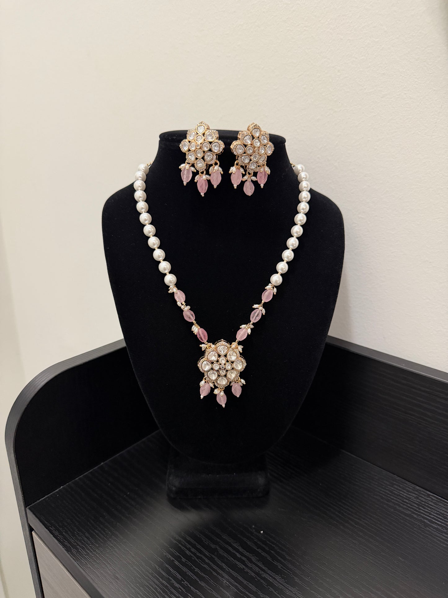 Bhavya Tyaani Kundan Set (Pink)