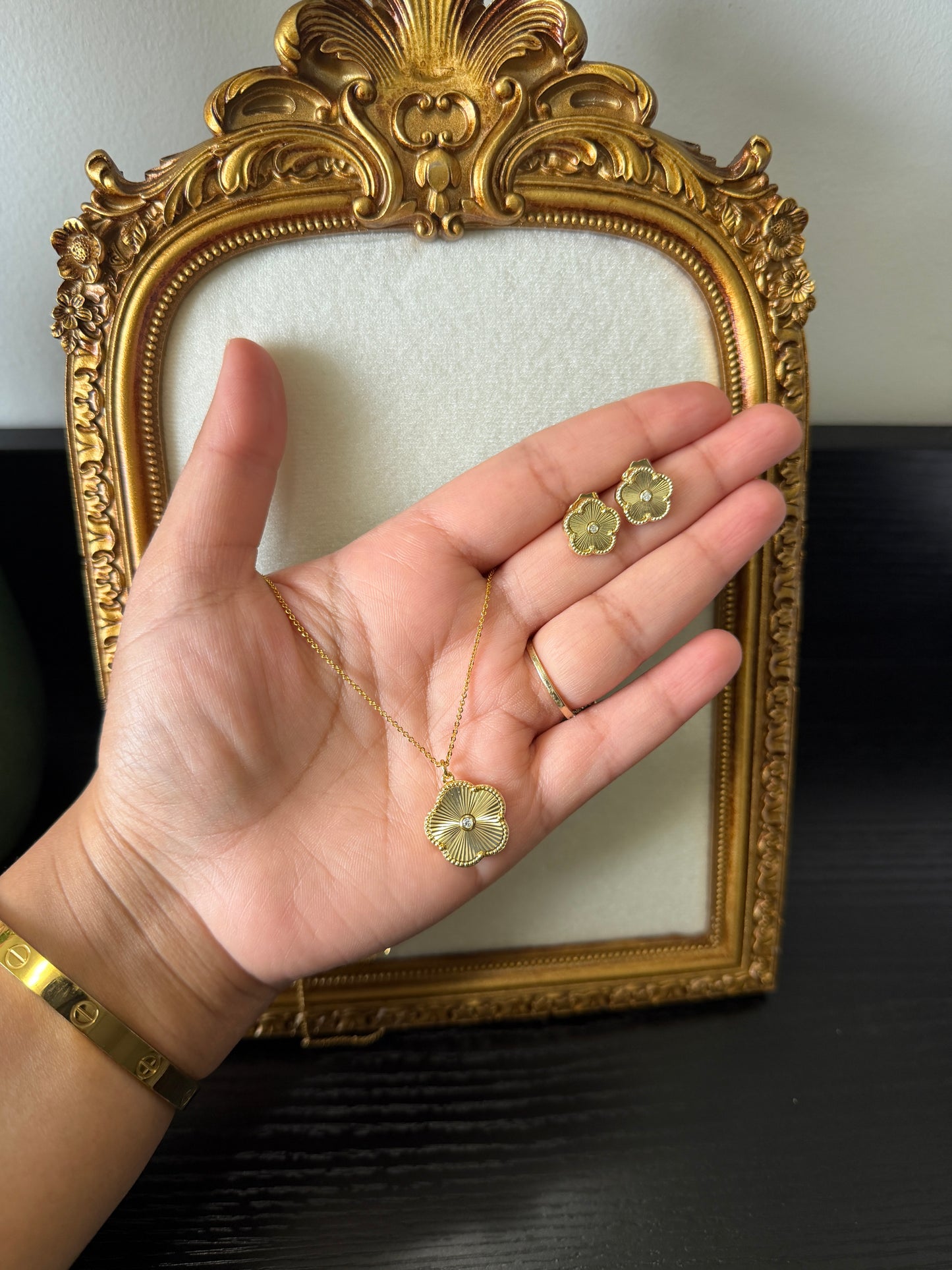 Yasmin Floral Gold Plated Pendant Set