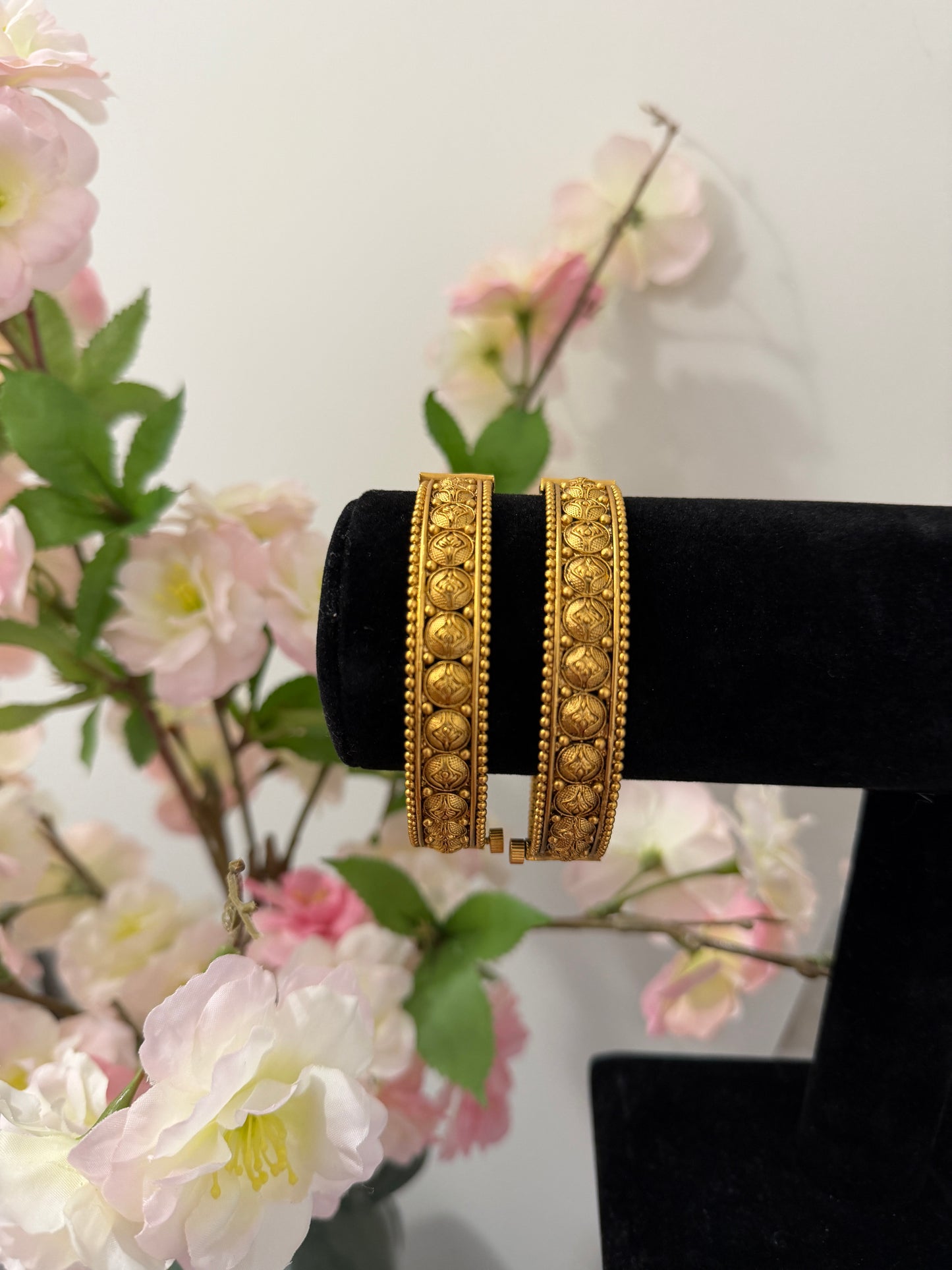 Meher Micro Gold Plated Screw-On Kangan