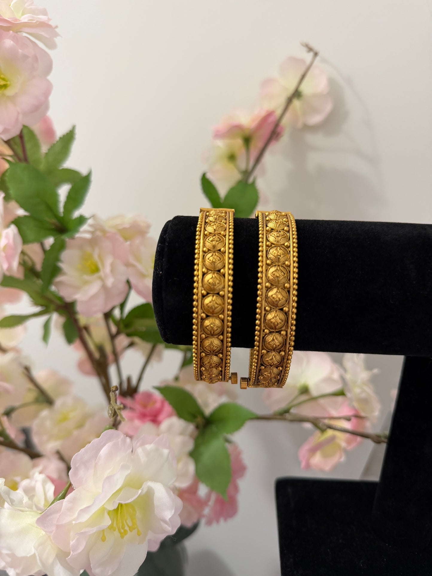Meher Micro Gold Plated Screw-On Kangan