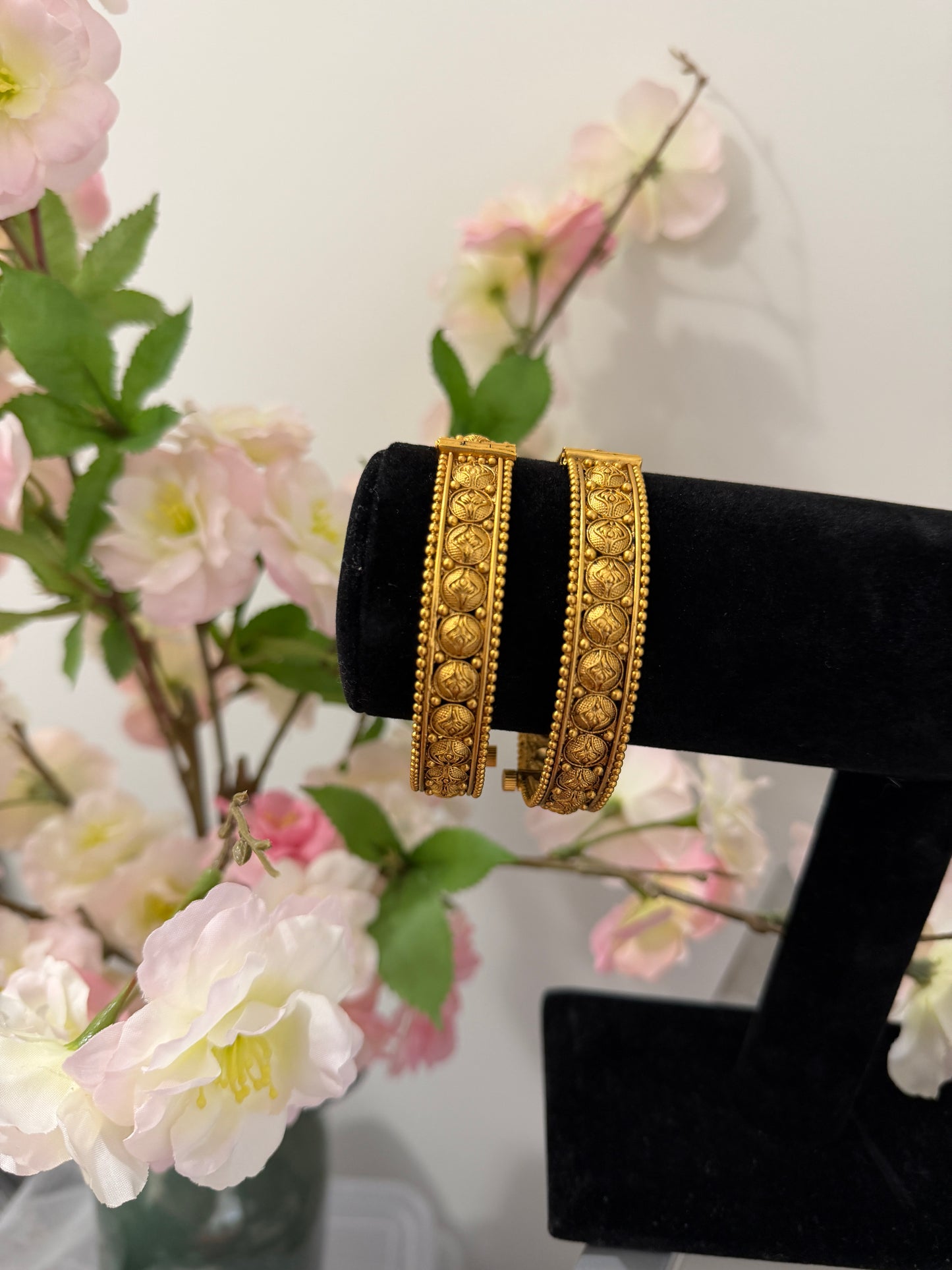 Meher Micro Gold Plated Screw-On Kangan
