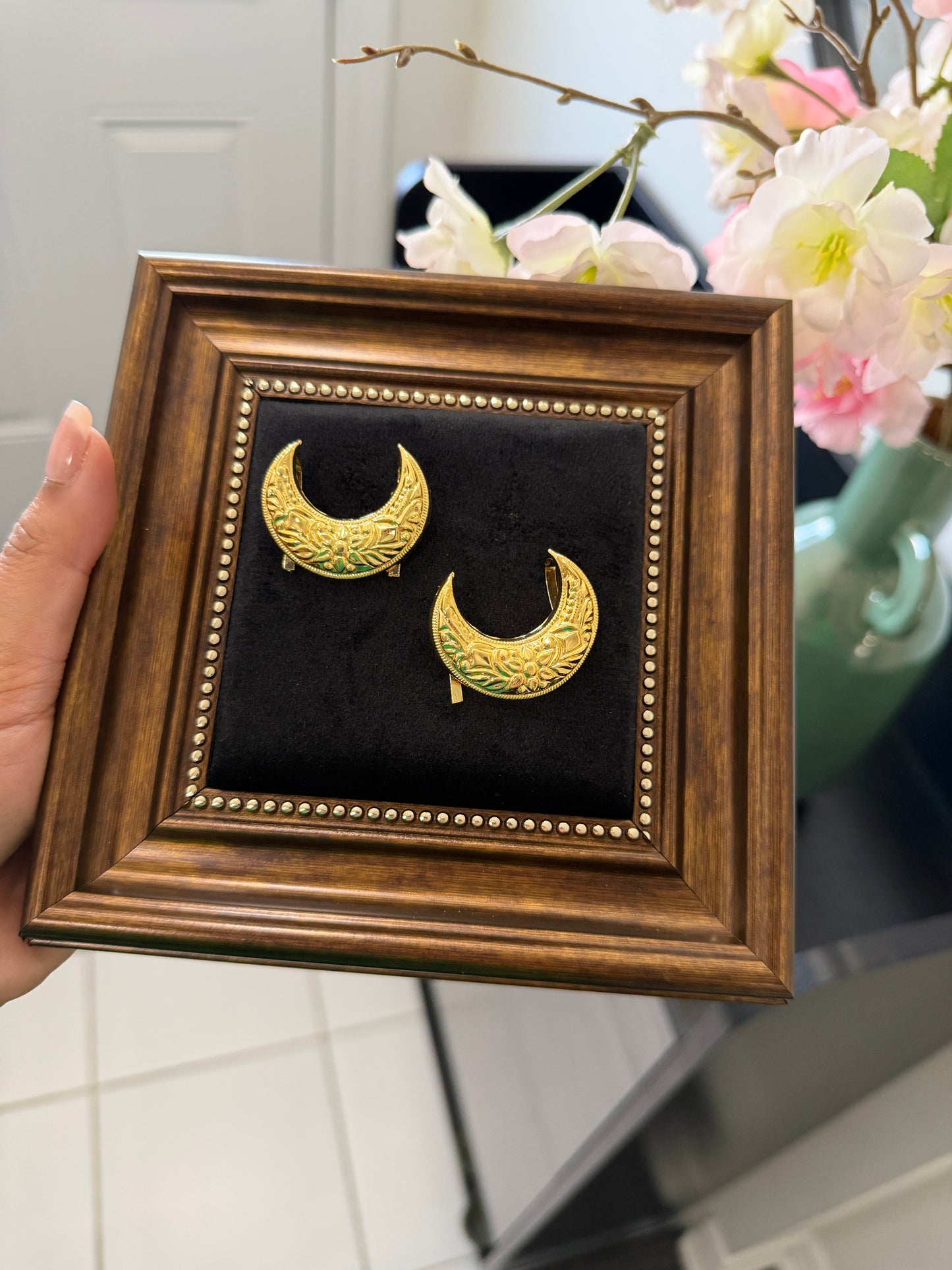 Manreet Real Look Moon Hair Clips (Pair)