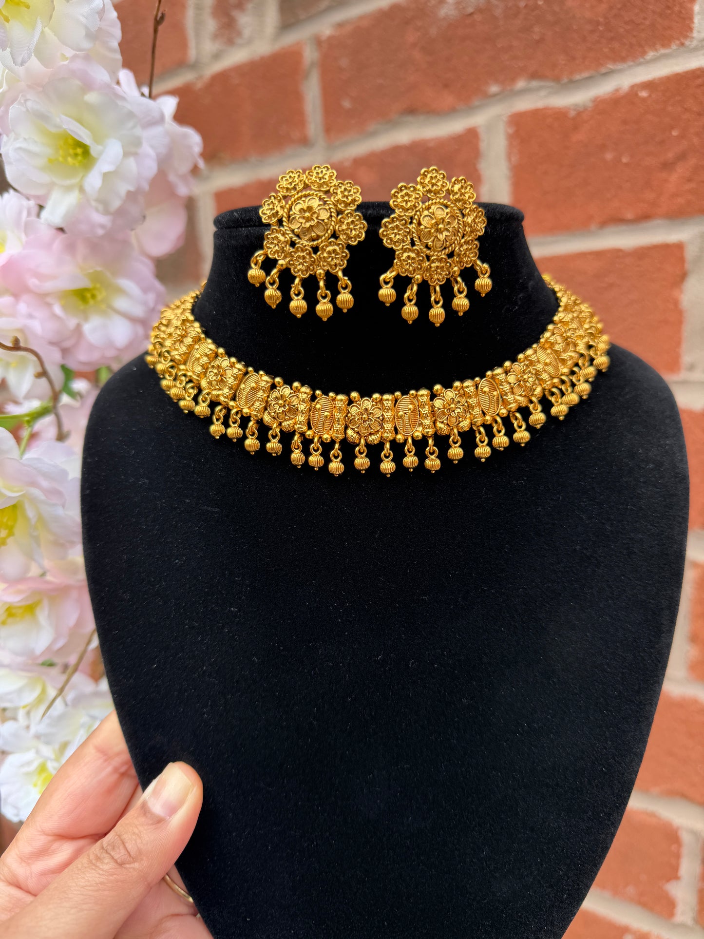 Hira Gold Plated Necklace Set