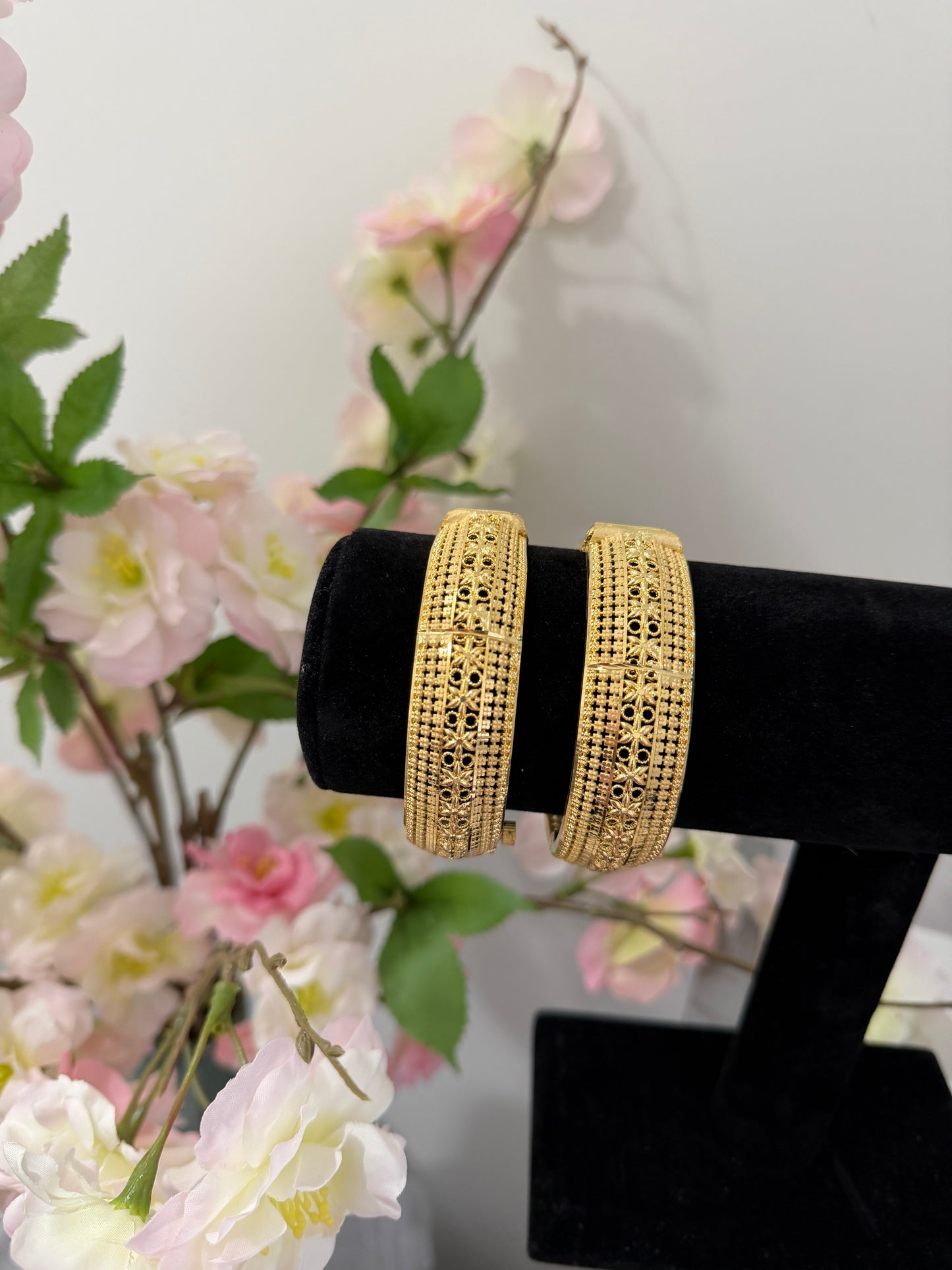 Rutba Gold Forming Kangan