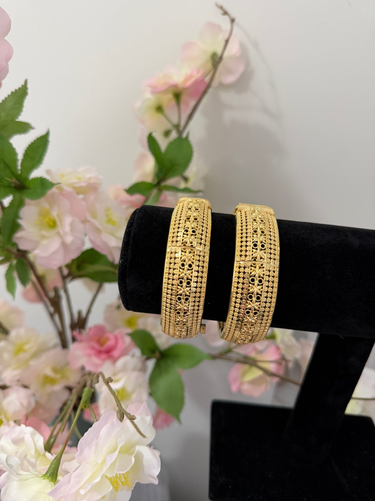 Rutba Gold Forming Kangan