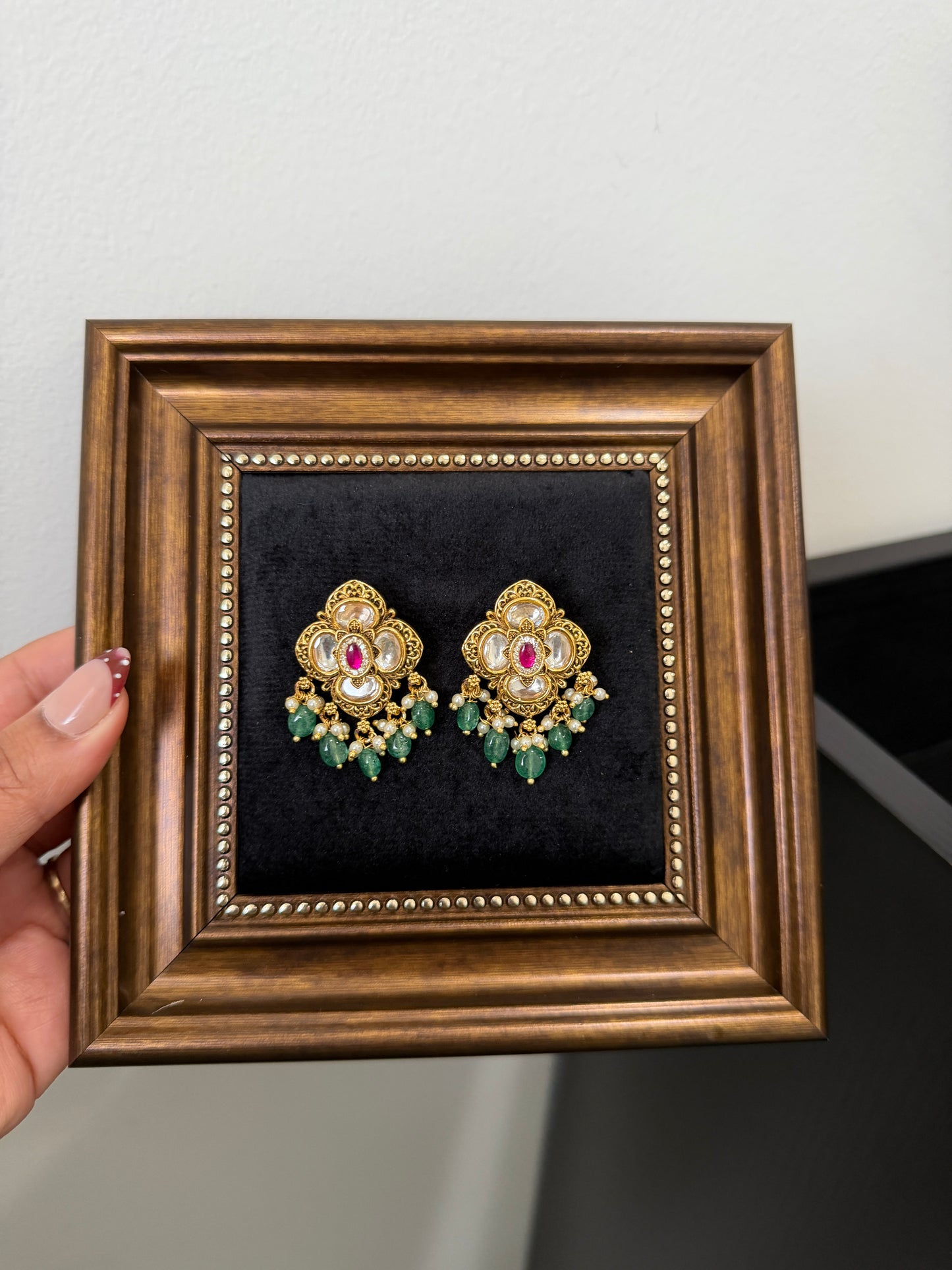 Saanvi Kundan Earrings