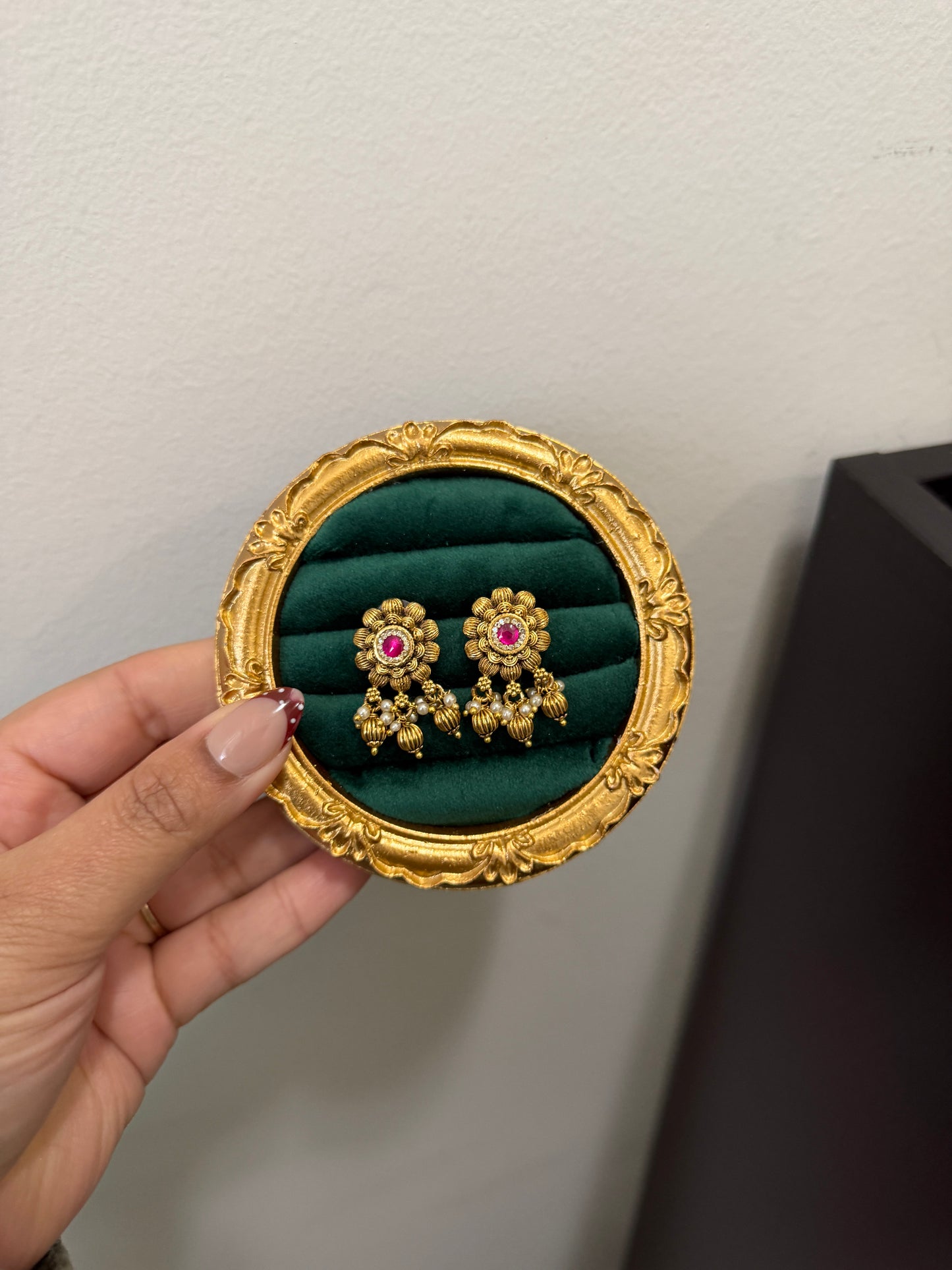 Irum Kundan Heritage Studs
